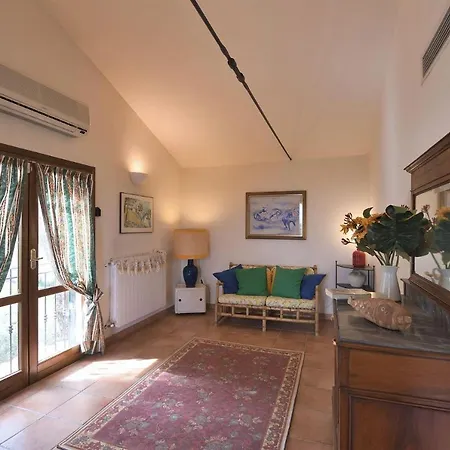 Villa Montalbano 12 *