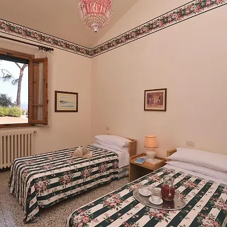Montalbano 12 Villa *