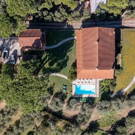 Montalbano 12 Villa *