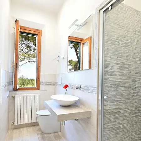 Montalbano 12 Villa *