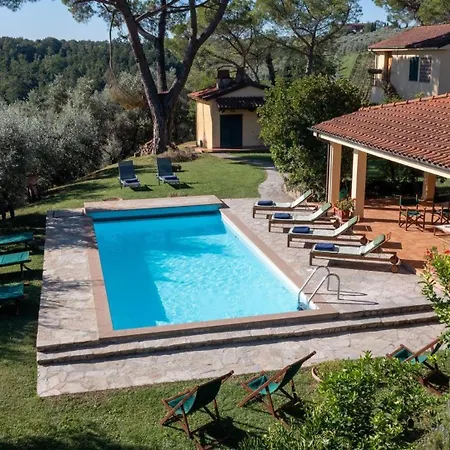 Montalbano 12 Villa *